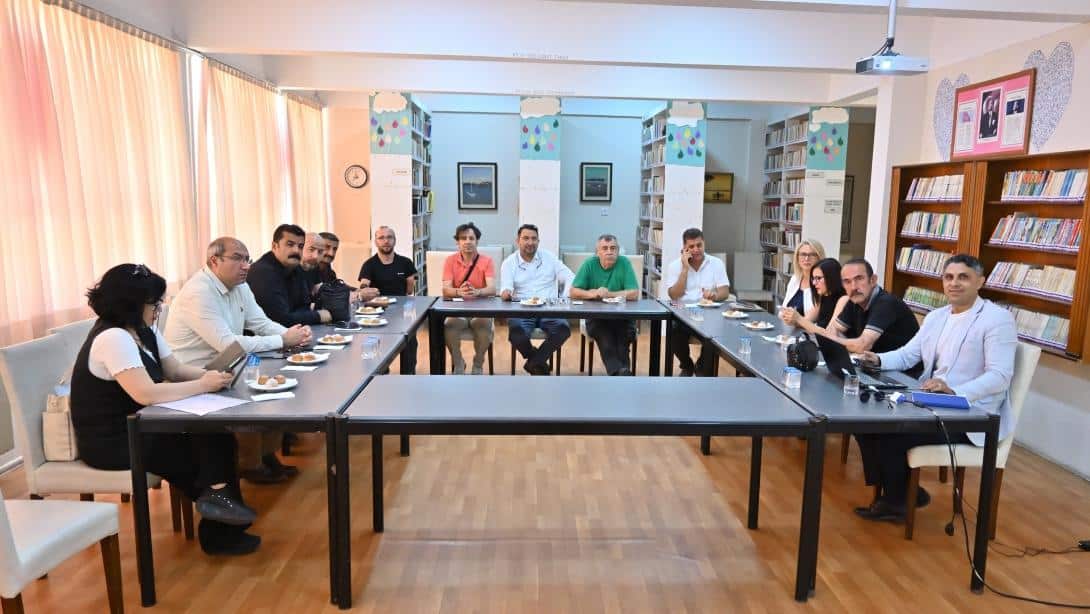 Ortaokul Müdürleri ile LGS Değerlendirme Toplantısı Yapıldı