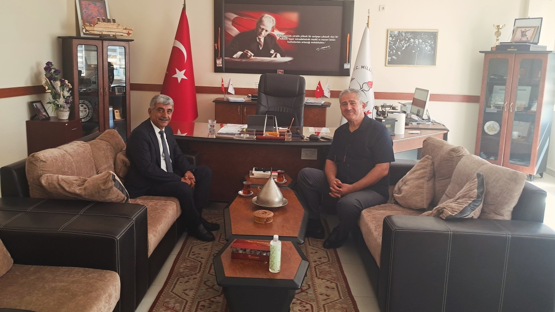 Görevine Veda Eden İhsan Atalay'dan Nezaket Ziyareti